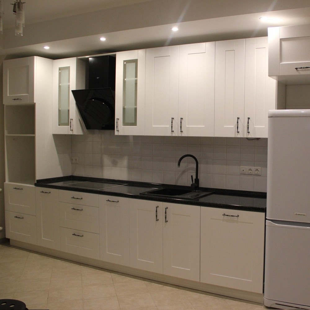 Белый кухонный гарнитур-Кухня из массива «Модель 175»-фото1