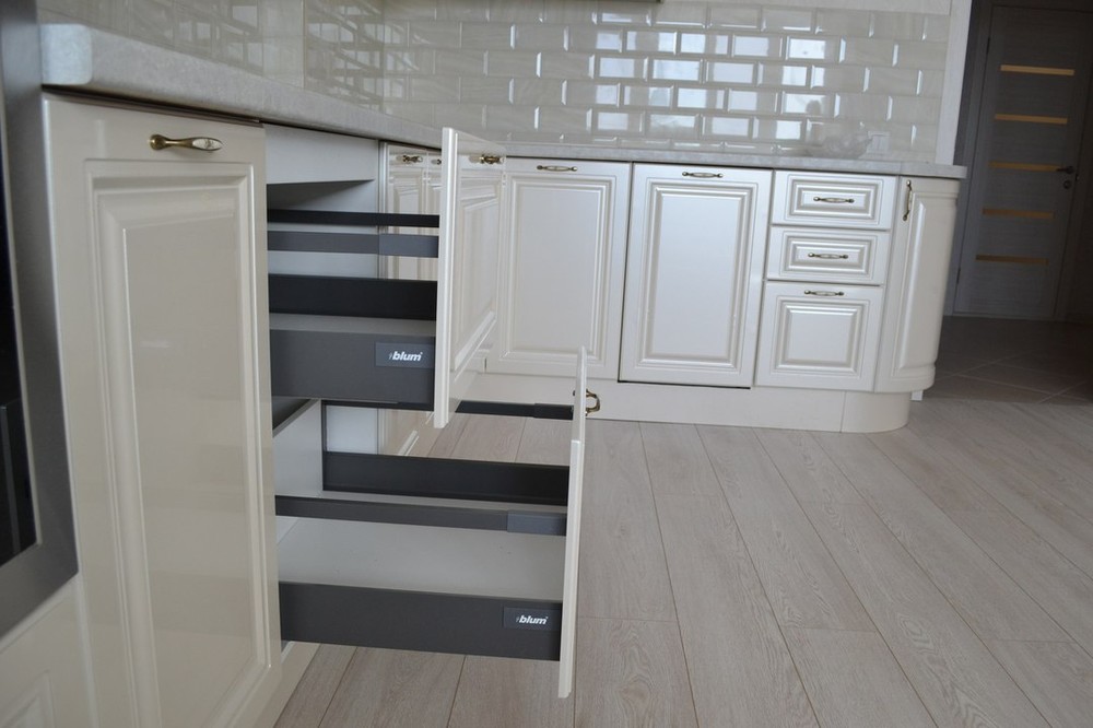 Белый кухонный гарнитур-Кухня МДФ в ПВХ «Модель 204»-фото4