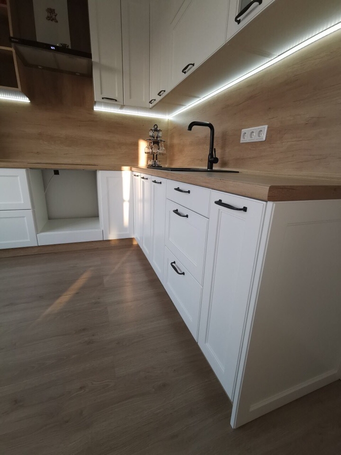 Белый кухонный гарнитур-Кухня МДФ в эмали «Модель 95»-фото4