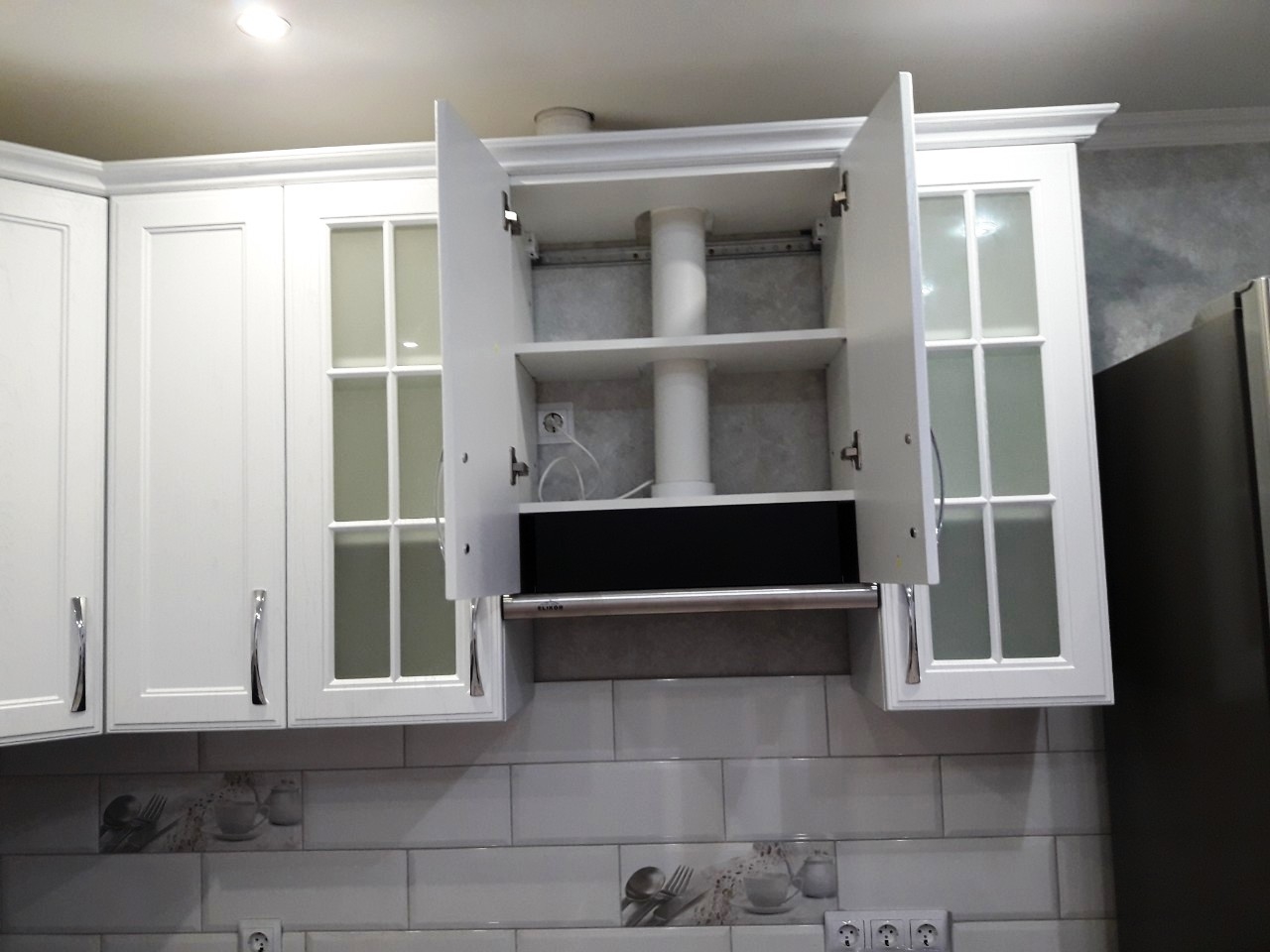Белый кухонный гарнитур-Кухня МДФ в ПВХ «Модель 540»-фото8
