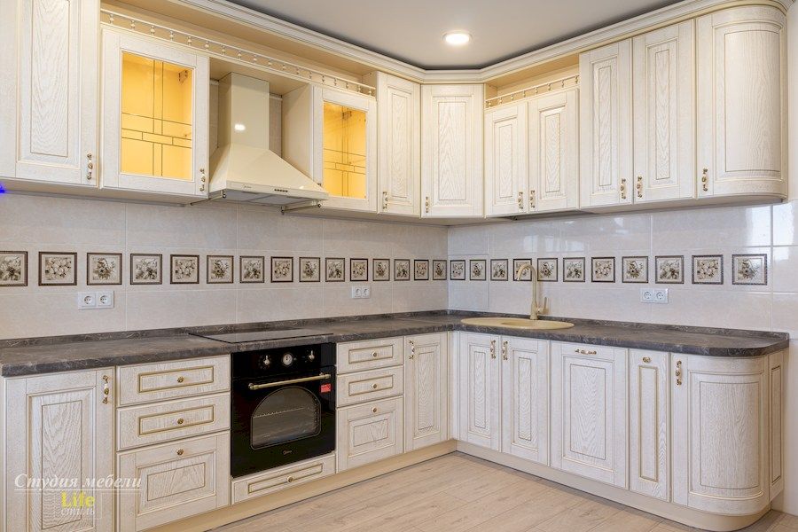 Белый кухонный гарнитур-Кухня из шпона «Модель 562»-фото1