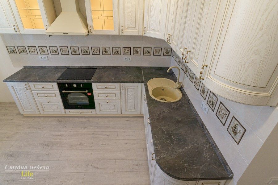 Белый кухонный гарнитур-Кухня из шпона «Модель 562»-фото3