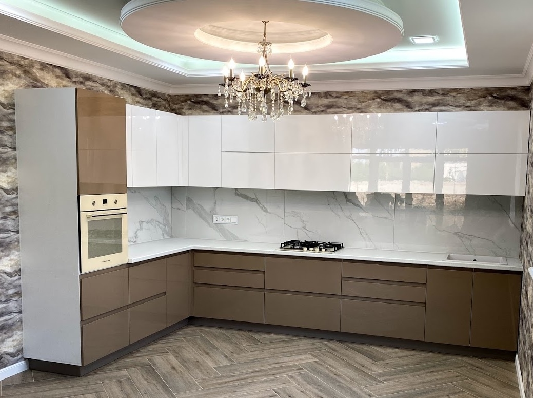 Белый кухонный гарнитур-Кухня МДФ в эмали «Модель 565»-фото1