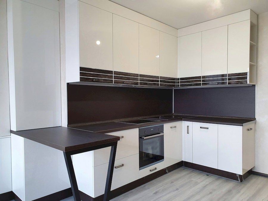 Белый кухонный гарнитур-Кухня из шпона «Модель 560»-фото3