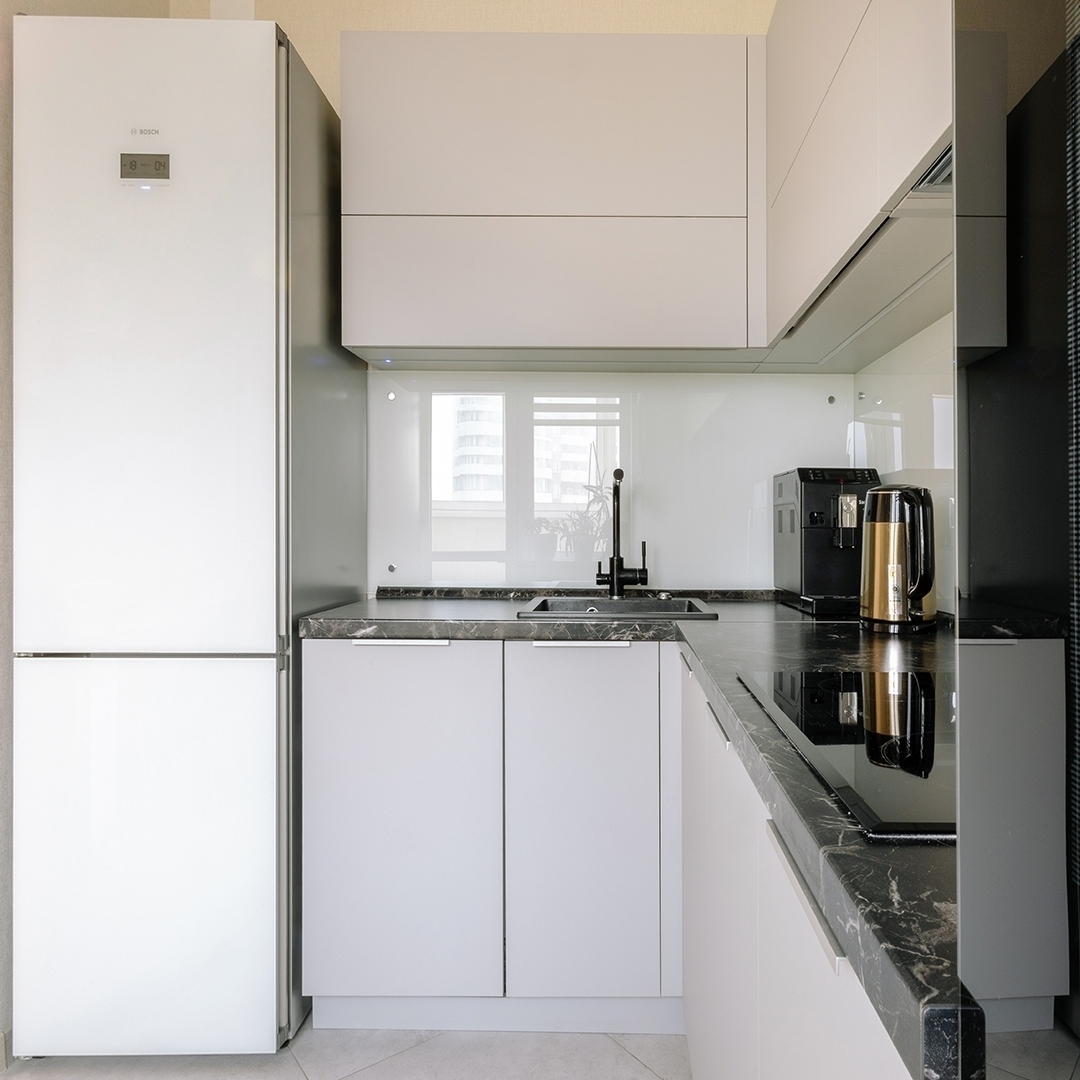 Белый кухонный гарнитур-Кухня из пластика «Модель 610»-фото2