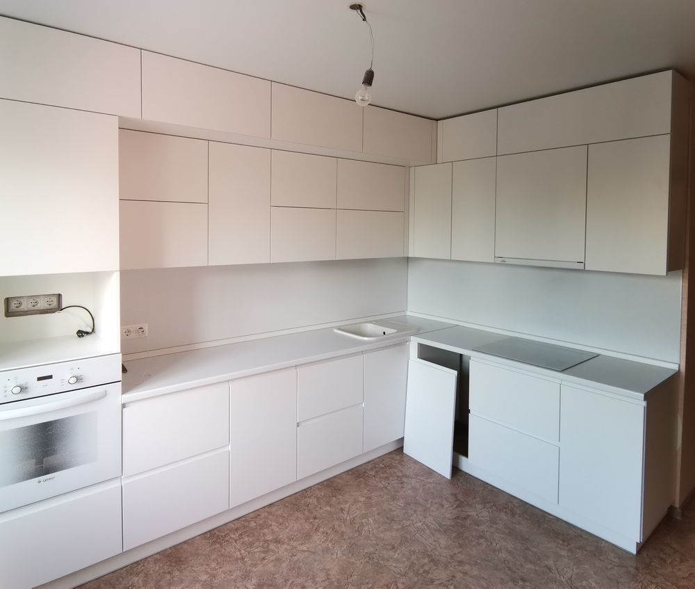 Белый кухонный гарнитур-Кухня МДФ в эмали «Модель 561»-фото1