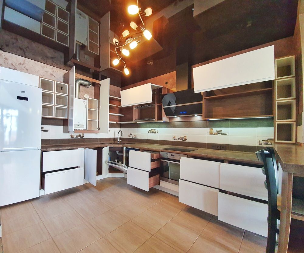 Белый кухонный гарнитур-Кухня МДФ в эмали «Модель 537»-фото5