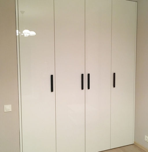 Встроенные распашные шкафы-Встроенный шкаф с распашными дверями «Модель 17»-фото2