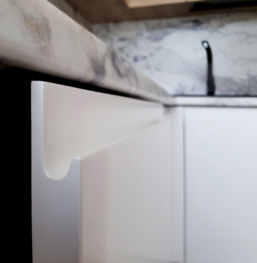 Белый кухонный гарнитур-Кухня МДФ в эмали «Модель 526»-фото8