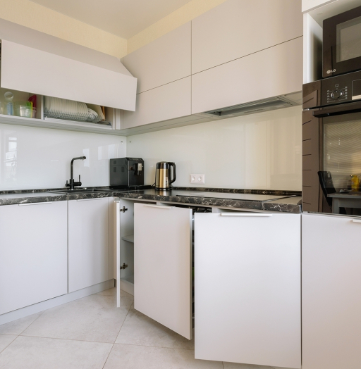 Белый кухонный гарнитур-Кухня из пластика «Модель 610»-фото5